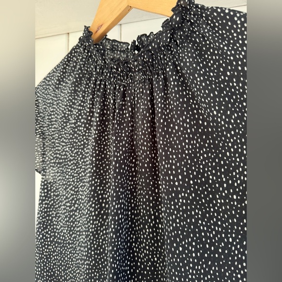 Express Black and White Casual Mock Neck Blouse - Picture 4 of 5